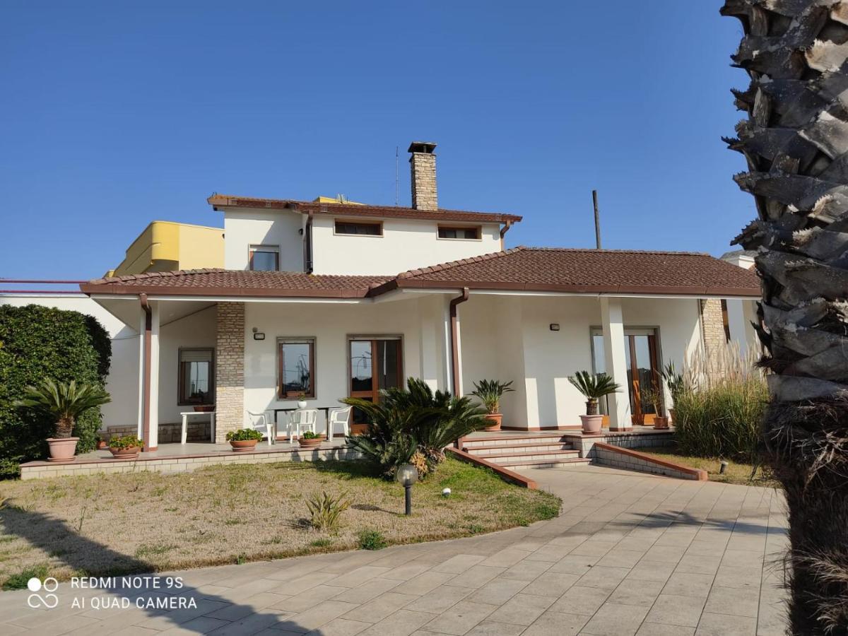 Villa Aristogatti San Pietro Vernotico Buitenkant foto